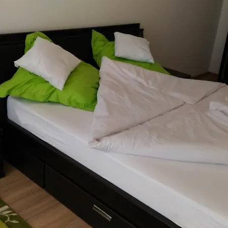 Apart Traian Apartment *
